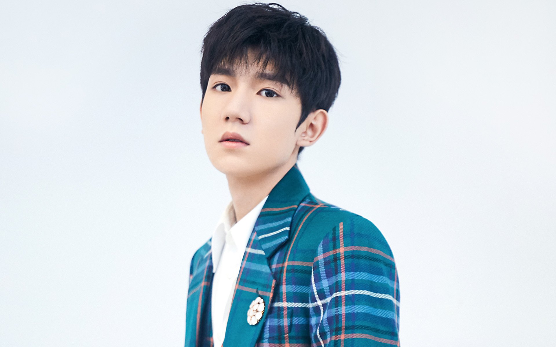 _无人码头：利用空置港口打造的创意比赛场地_，无人港口车 商业化落地