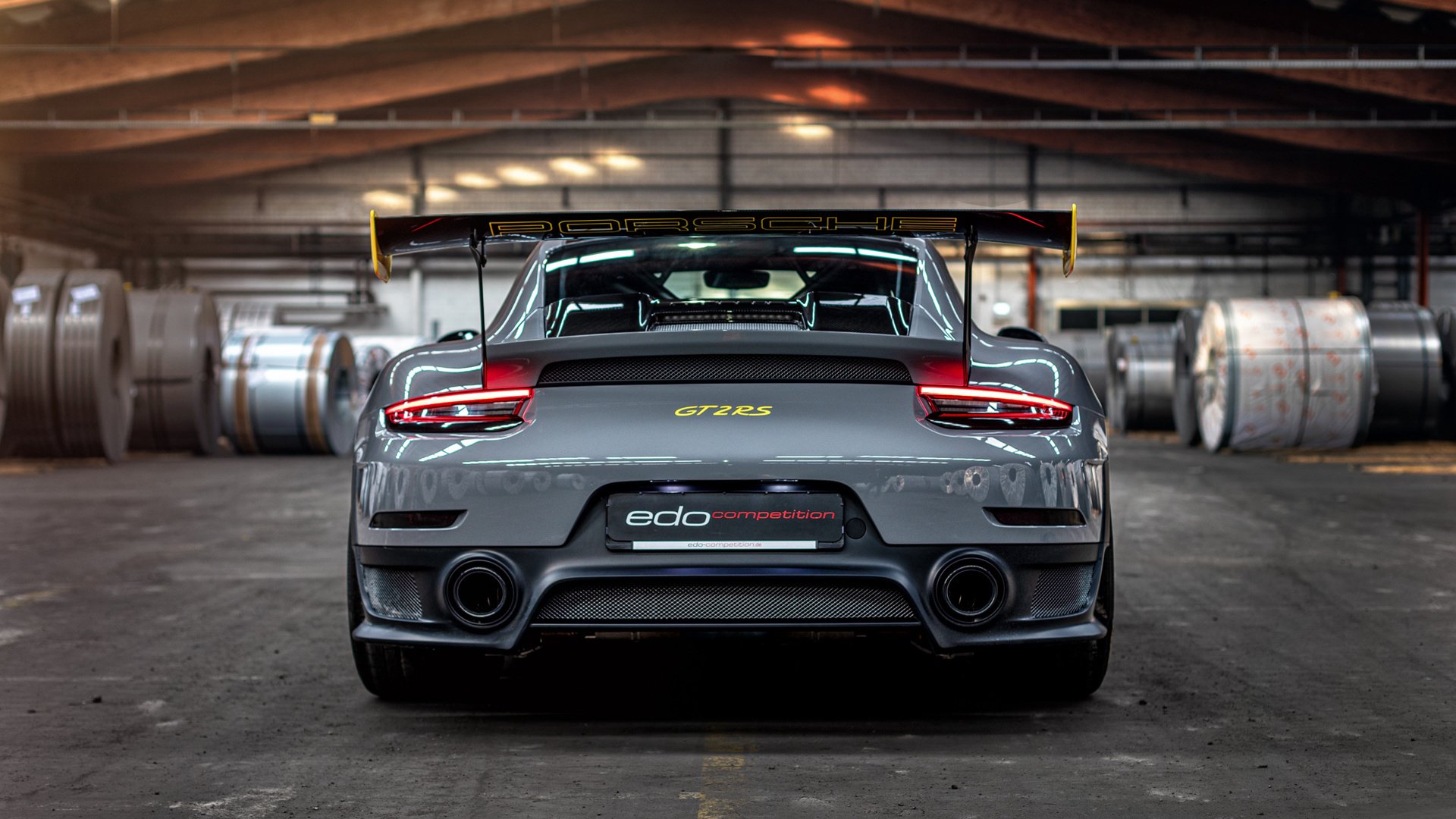 冲浪比赛：与海浪共舞，冲浪大赛